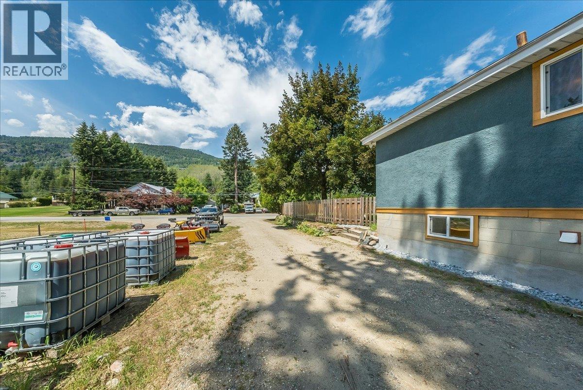 526 12TH Avenue - 44