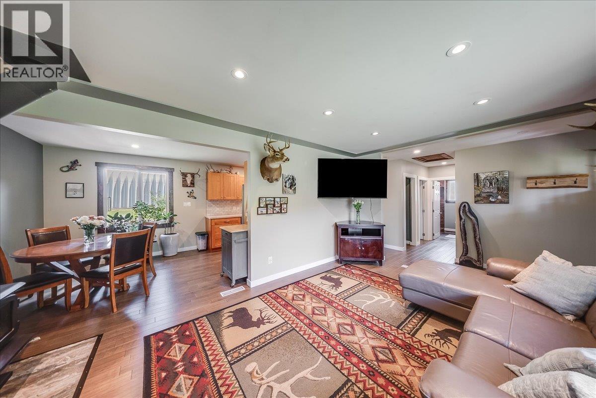 526 12TH Avenue - 7
