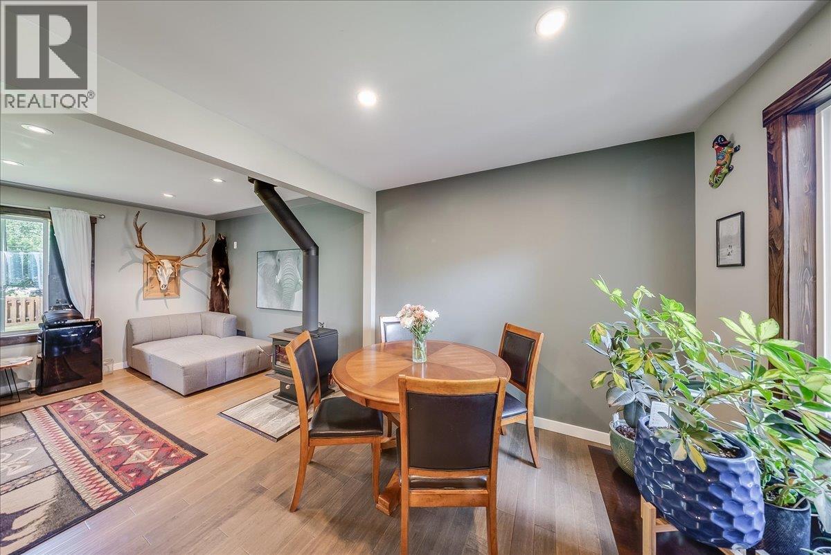 526 12TH Avenue - Image 8
