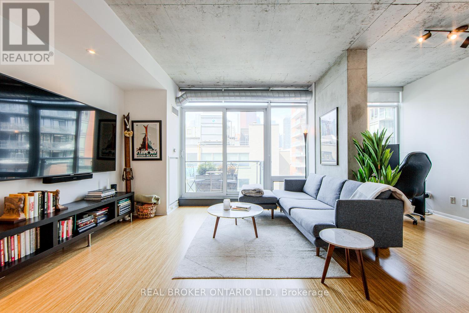 Photo of 333 Adelaide Street
