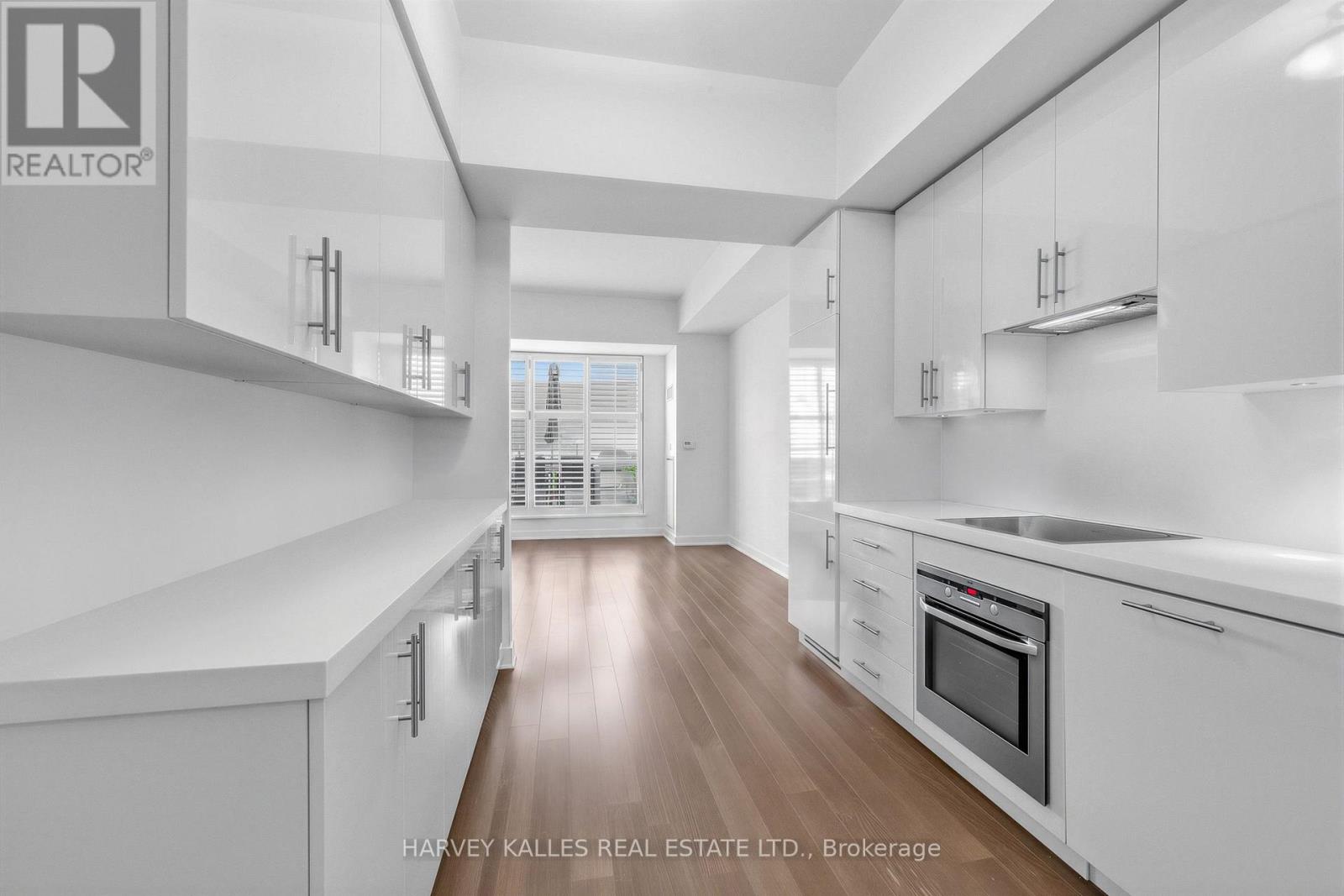 #309 156 PORTLAND STREET - 23