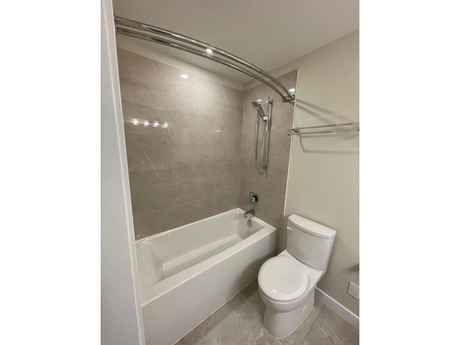 2 Bed, 2 Bath Apartment for Rent in Surrey – 511 11077 RAVINE DRIVE, Surrey – MLS# R3158655 - Image 13