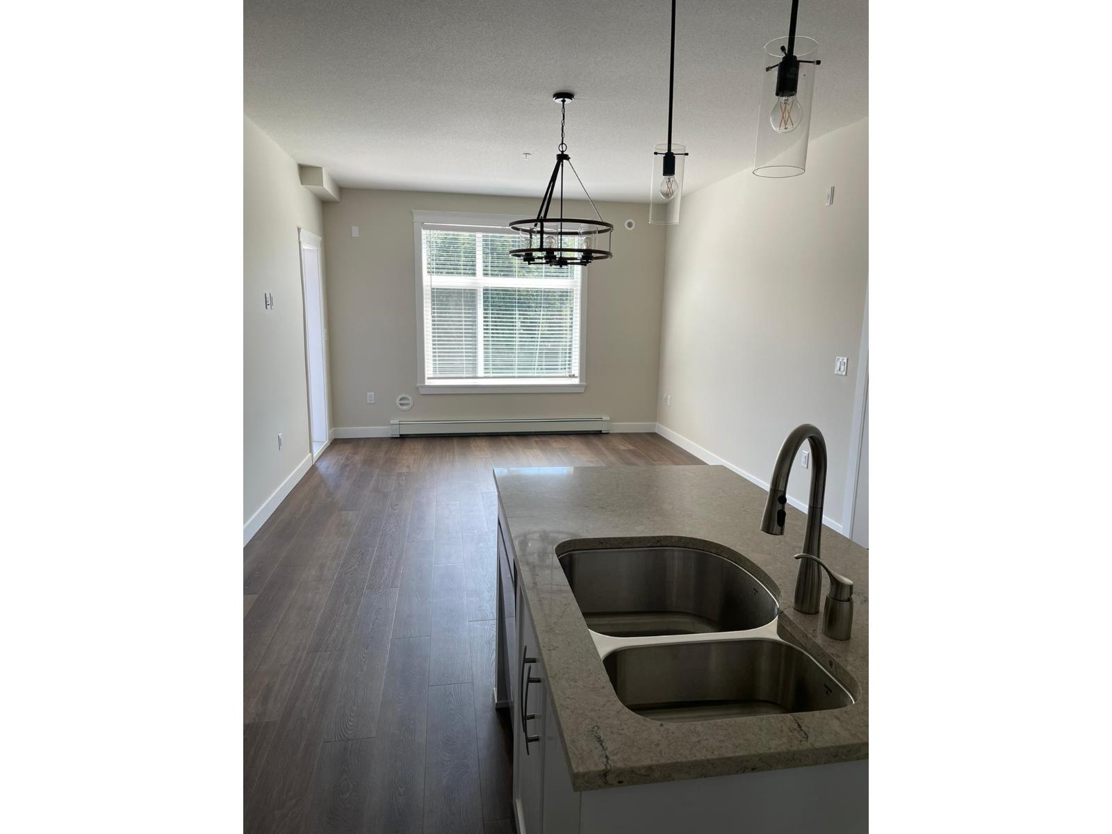 2 Bed, 2 Bath Apartment for Rent in Surrey – 511 11077 RAVINE DRIVE, Surrey – MLS# R3158655 - Image 2