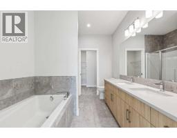 73 Southborough Square, Cochrane, AB T4C3J7 Photo 20