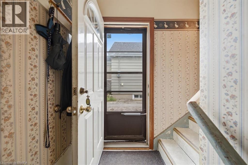 16 MINTERN Avenue - 19