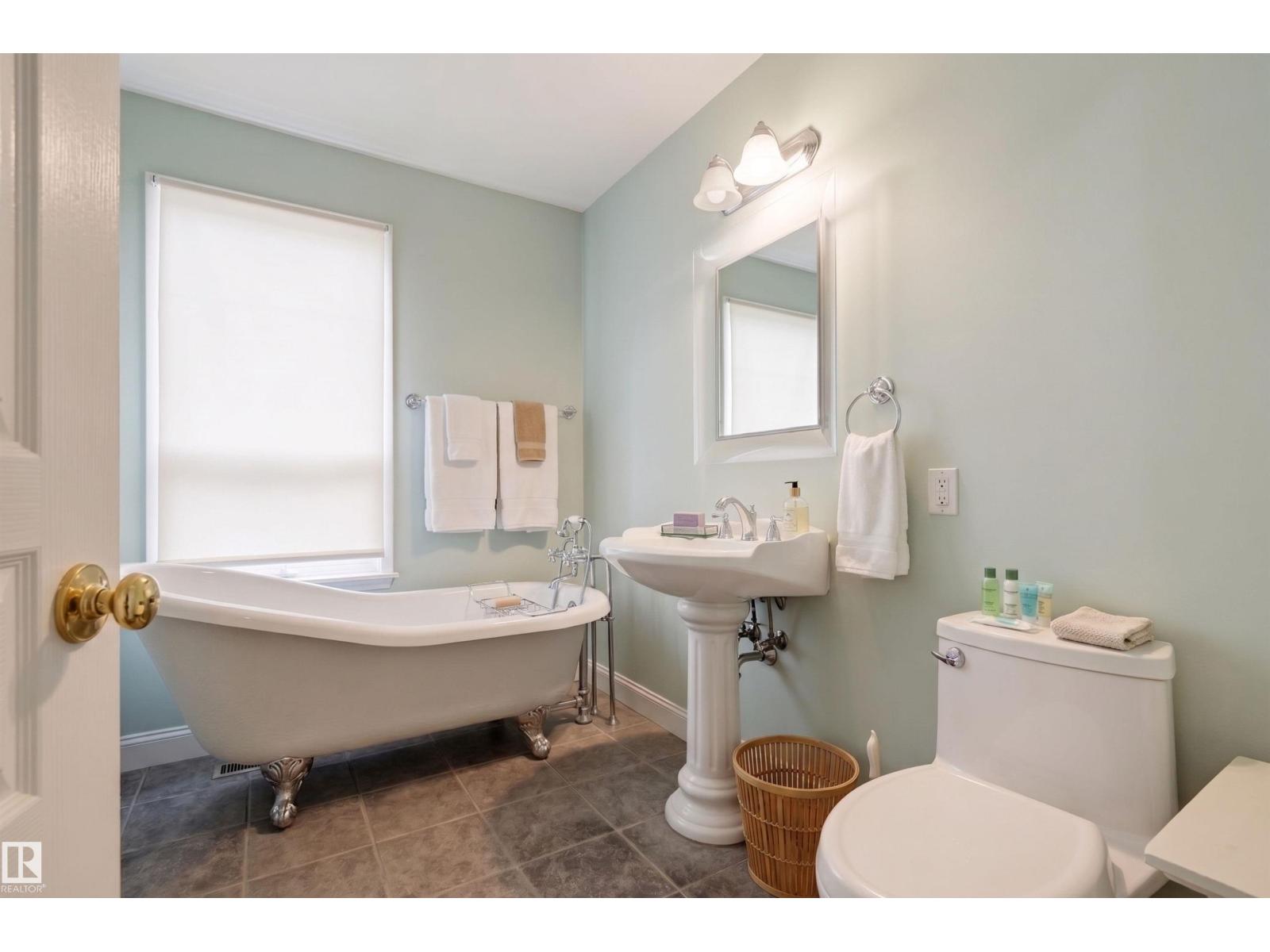 10308 134 ST NW - 33