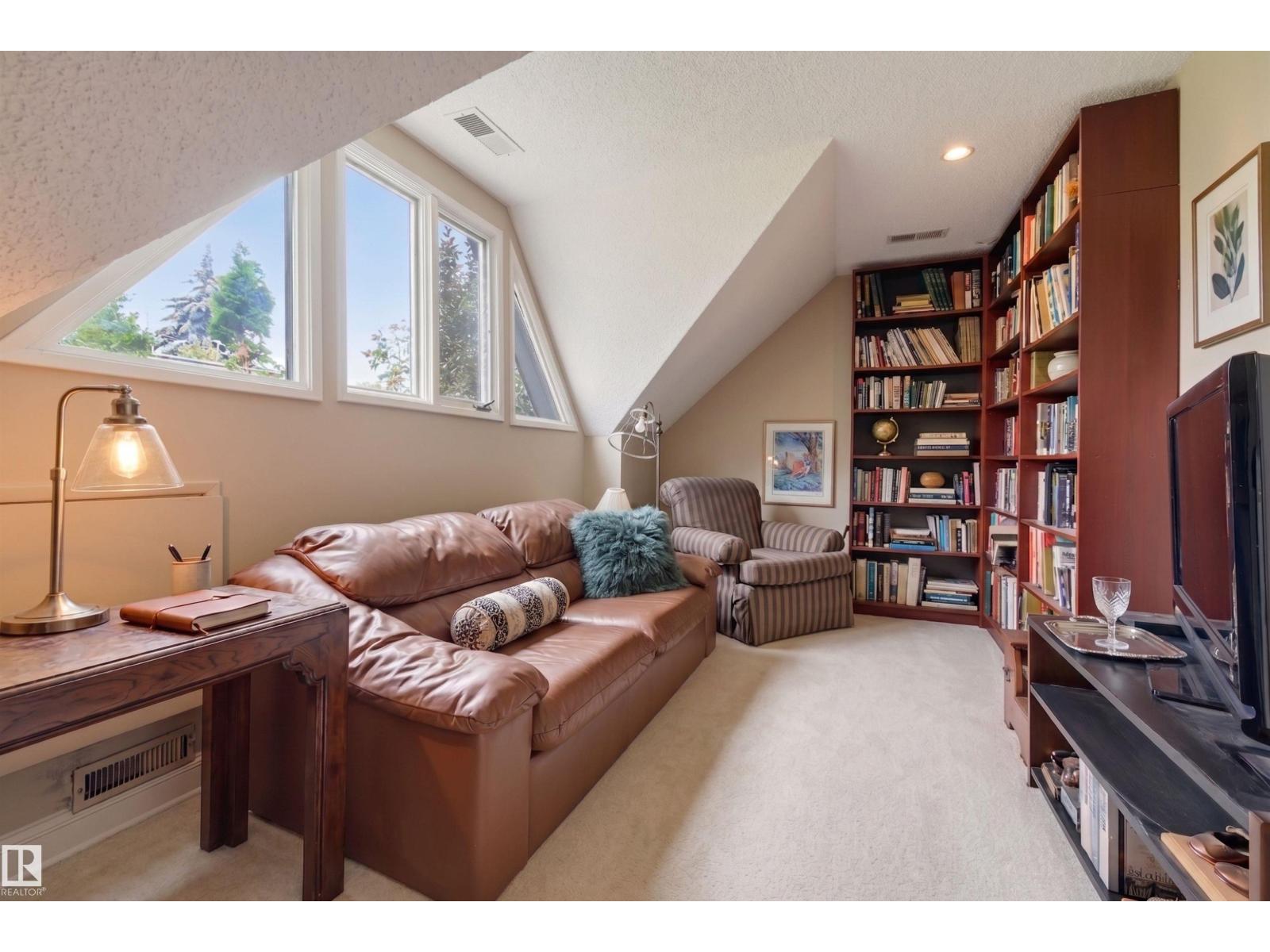 10308 134 ST NW - Image 35