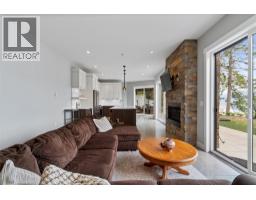 4125 Eagle Bay Road, Eagle Bay, BC V0E1T0 Photo 40