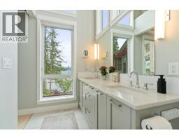 4125 Eagle Bay Road, Eagle Bay, BC V0E1T0 Photo 29
