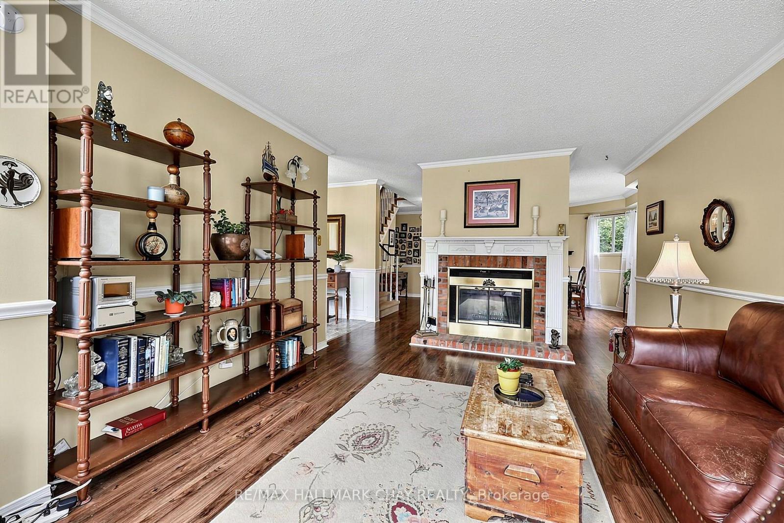 1034 LINDEN STREET - 17