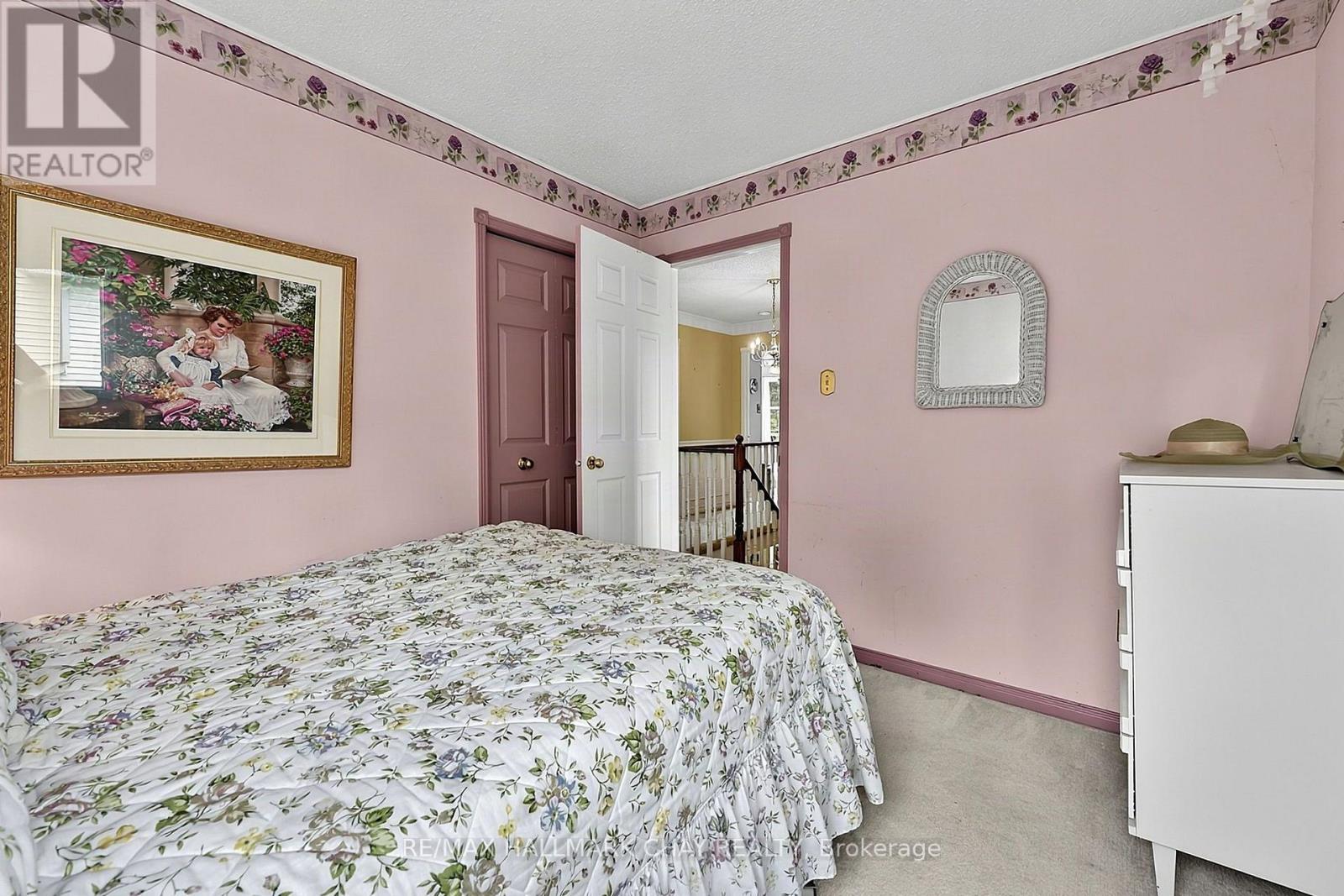 1034 LINDEN STREET - 23