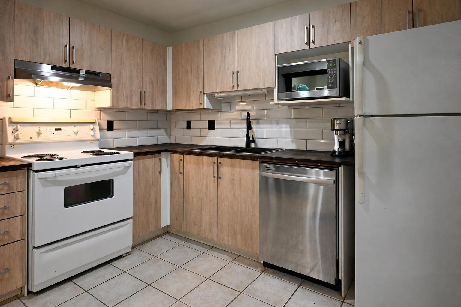 2 Bed, 2 Bath Apartment for Sale in Langley – 108 20189 54 AVENUE, Langley – MLS# R3158629 - Image 2