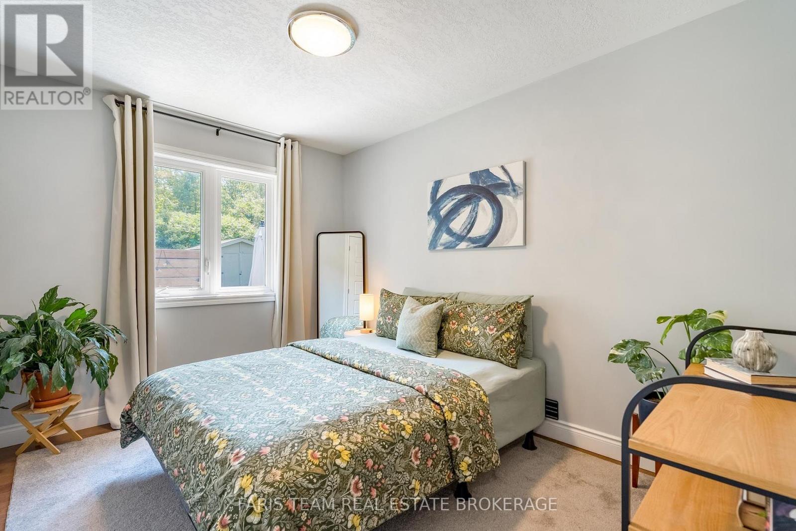 17 HUNTER AVENUE - 18
