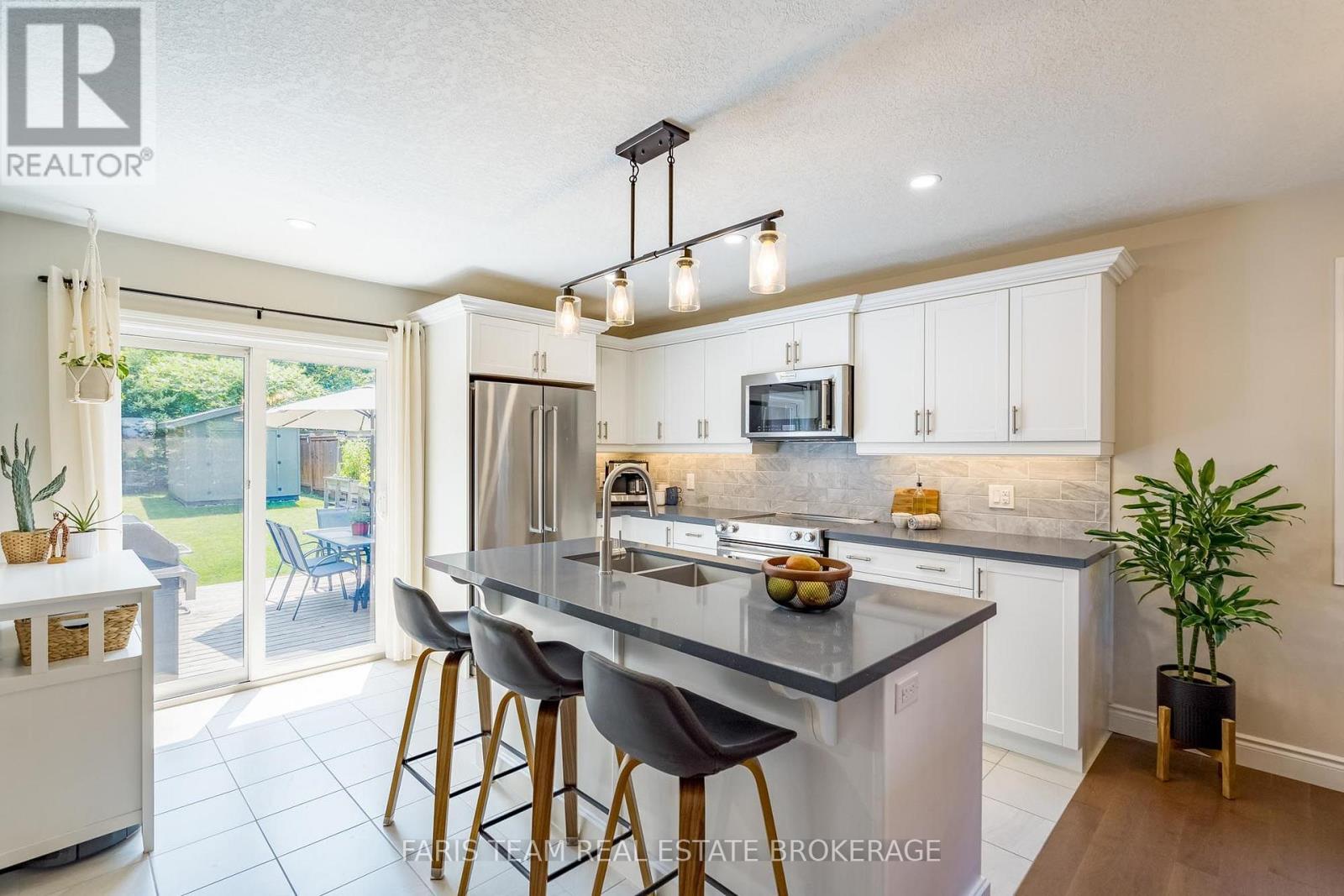 17 HUNTER AVENUE - 6