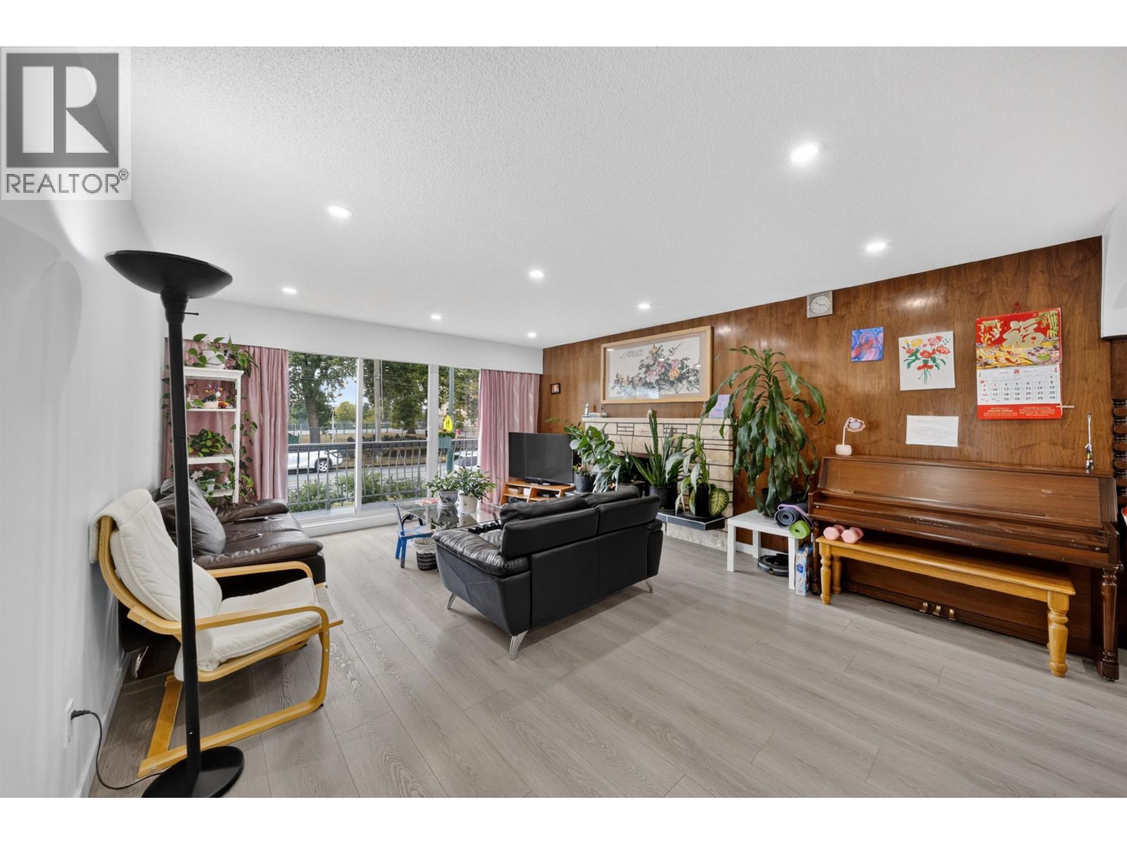 4657 SLOCAN STREET, Vancouver