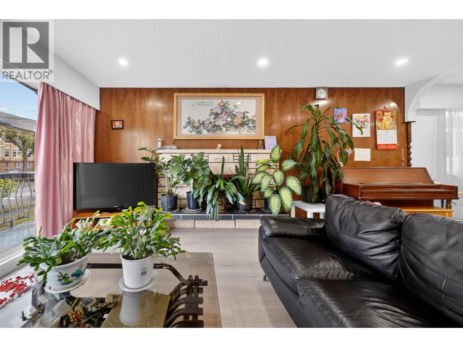 4657 SLOCAN STREET, Vancouver