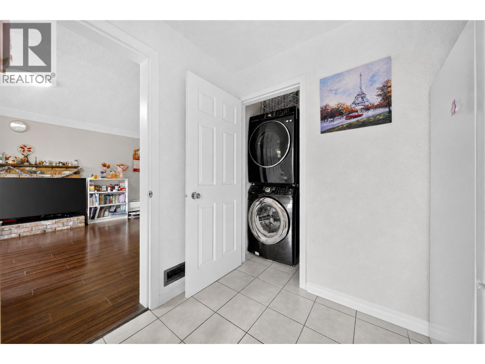 4657 SLOCAN STREET, Vancouver