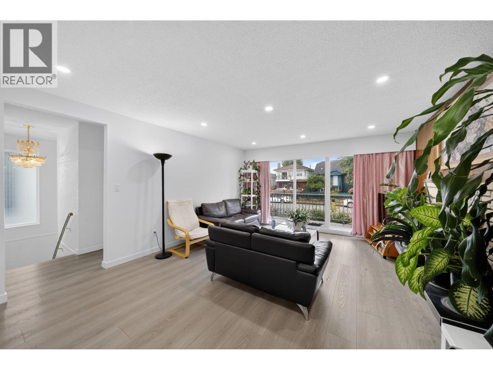 4657 SLOCAN STREET, Vancouver