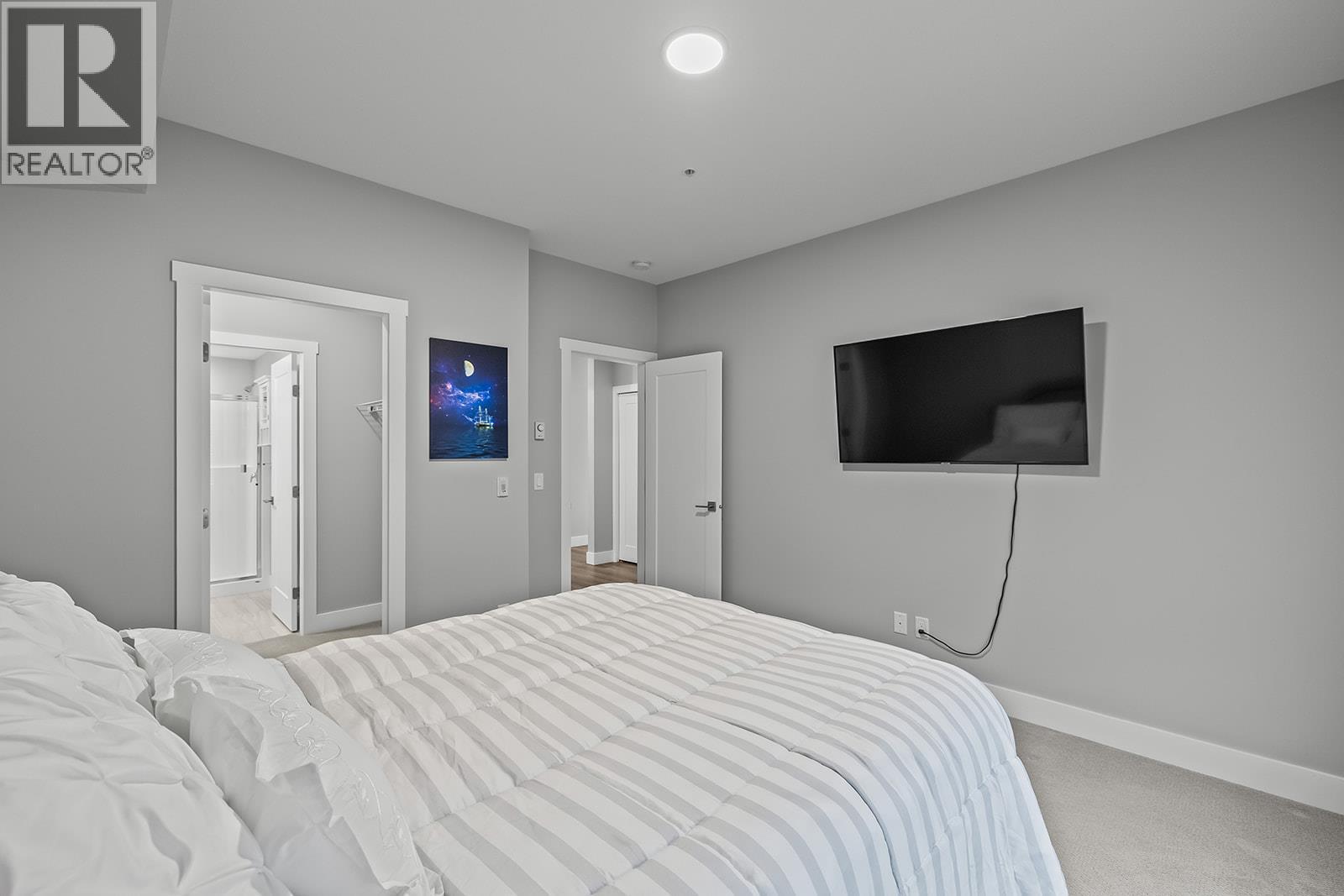 102 3090 Burtch Road, Kelowna