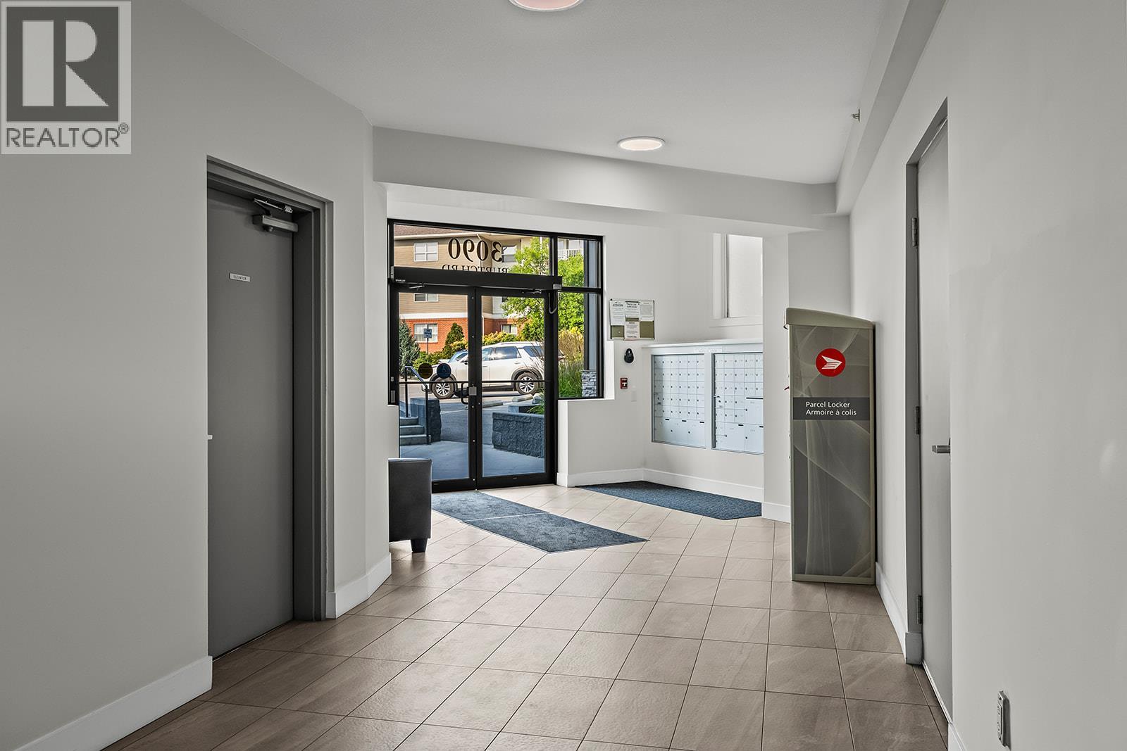 102 3090 Burtch Road, Kelowna