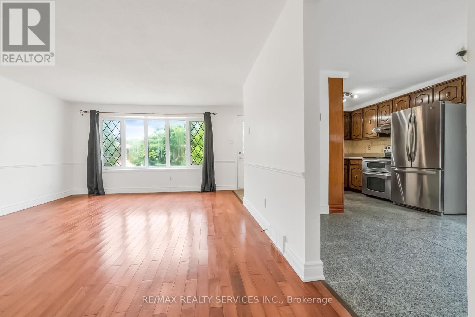 1259 ERNEST AVENUE - 11