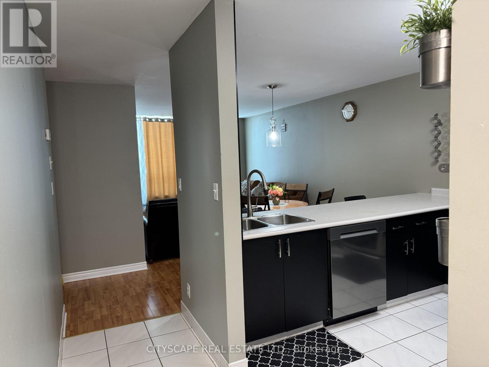 #5F 540 OUELLETTE AVENUE - 15