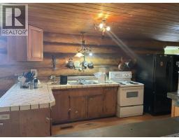 35 Radar Crescent, Fort Nelson, BC V0C1R0 Photo 13