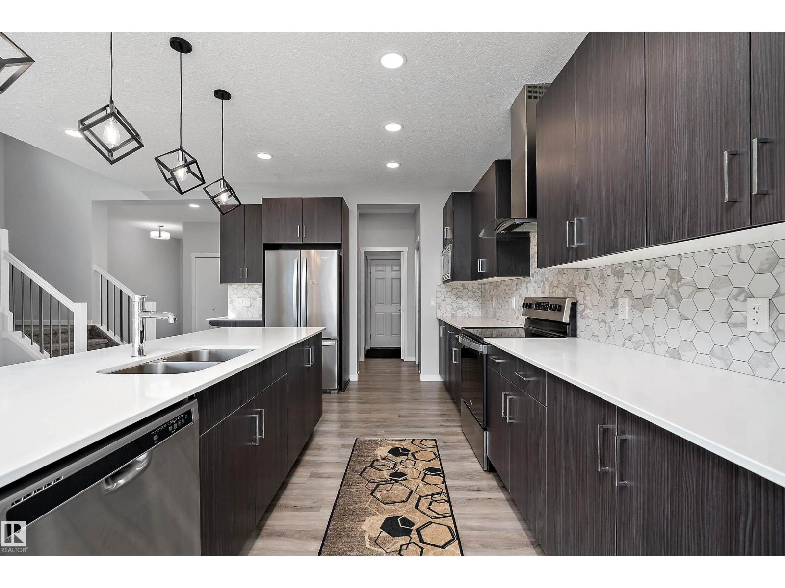 9227 223 ST NW - 4