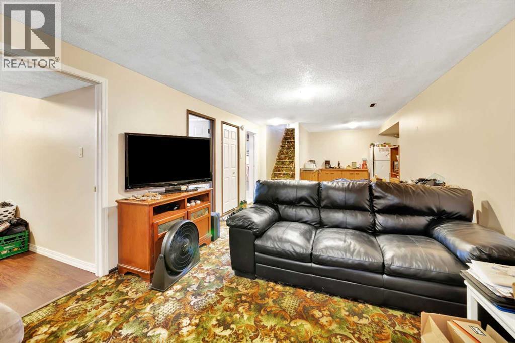 3208 54 Avenue - 22