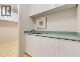 816 Lakes Blvd, French Creek, BC V9P2P8 Photo 44