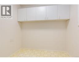 816 Lakes Blvd, French Creek, BC V9P2P8 Photo 45