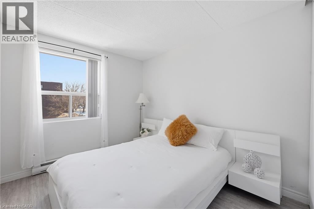 #308 75 SILVERCREEK Parkway N - 17