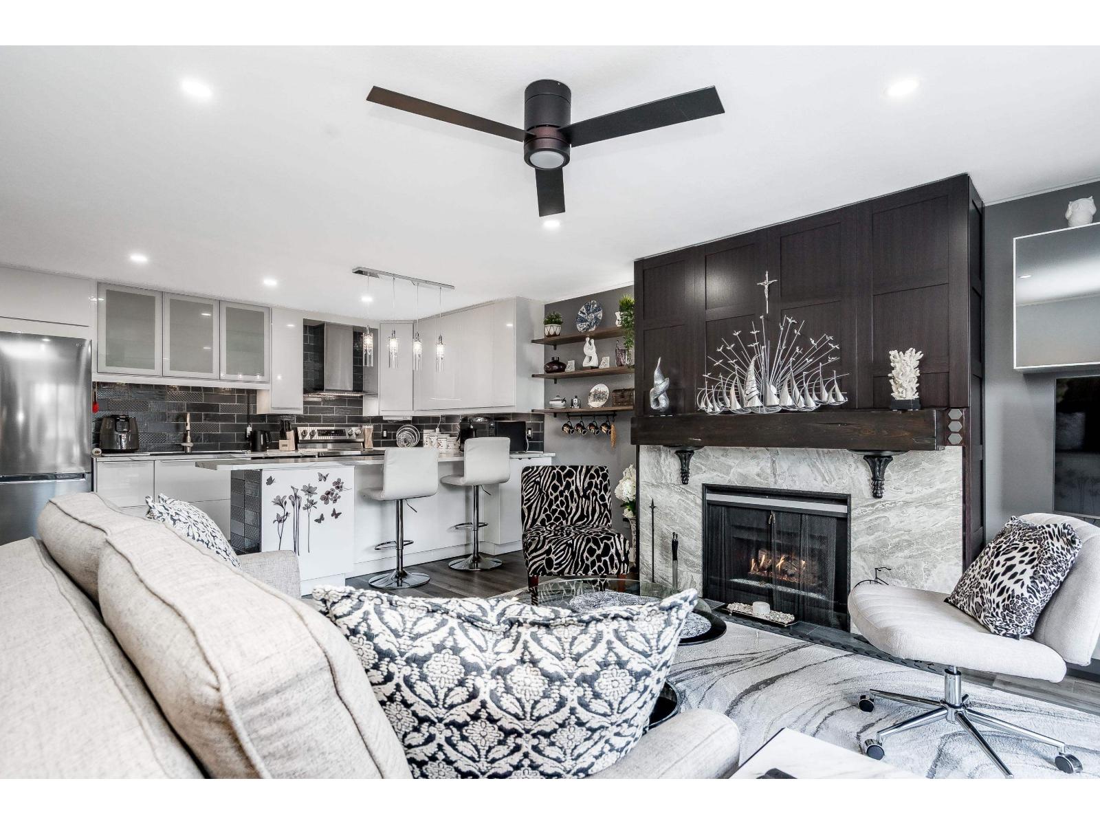 308 1441 BLACKWOOD STREET, White Rock