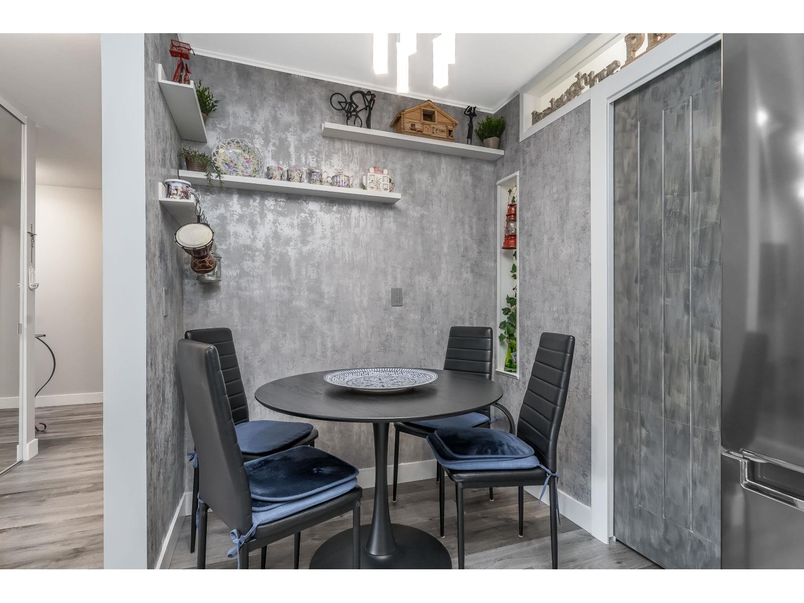 308 1441 BLACKWOOD STREET, White Rock