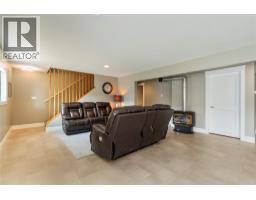 3886 Parri Road, Sorrento, BC V0E2W1 Photo 42