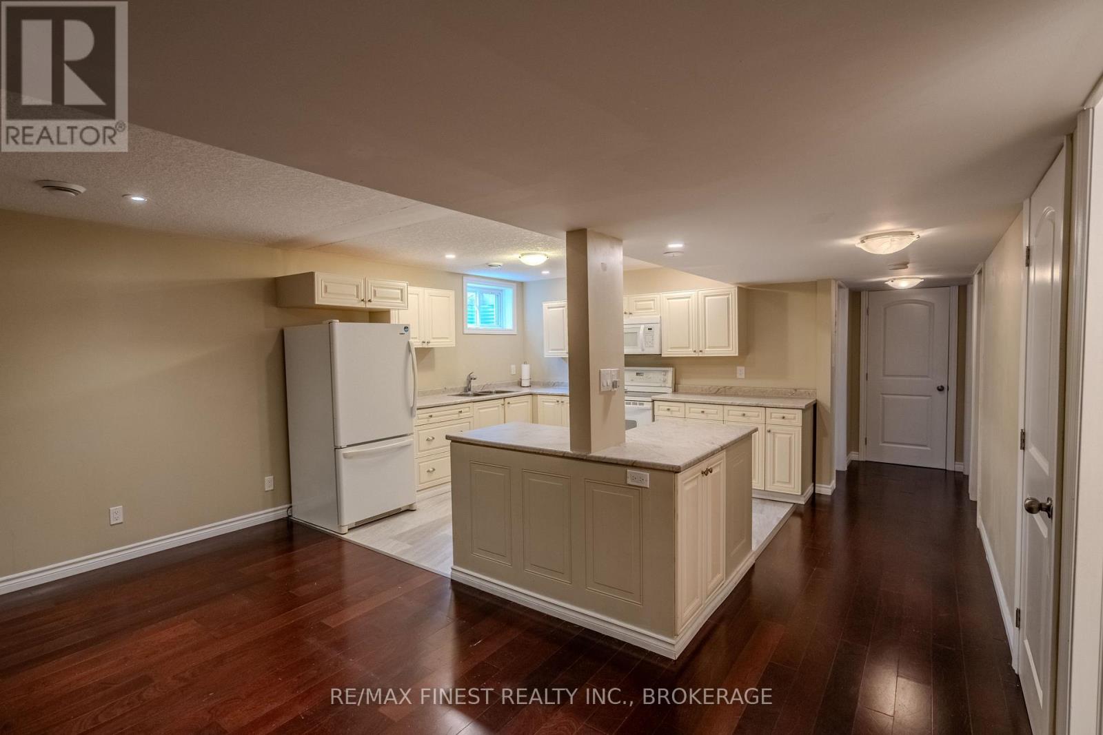 695 WESTPORT ROAD - Image 22