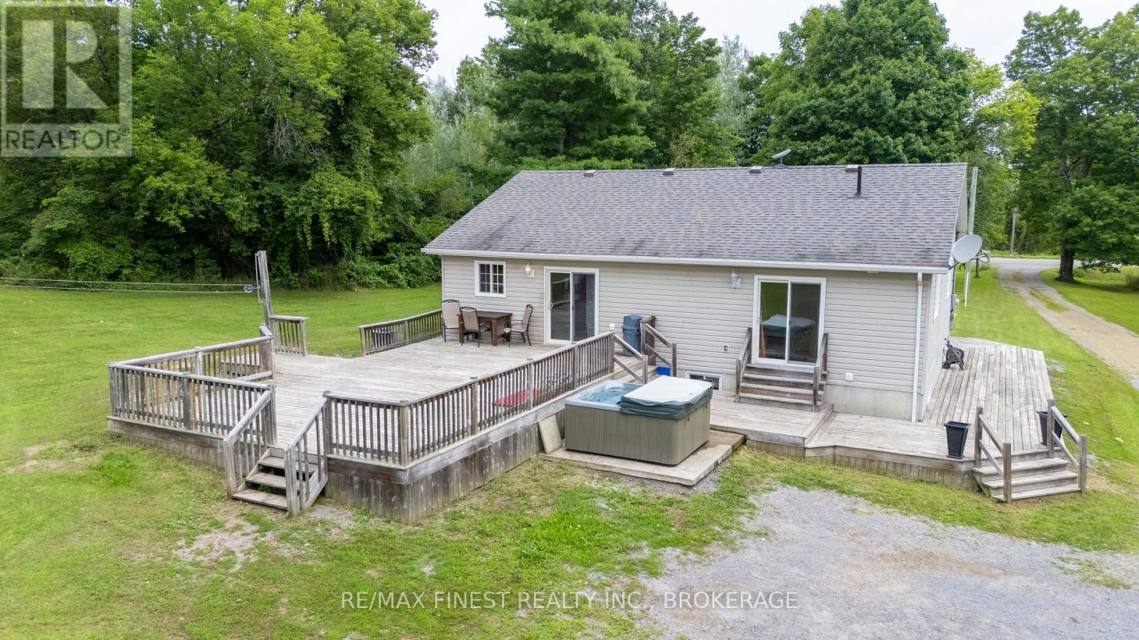 695 WESTPORT ROAD - 38