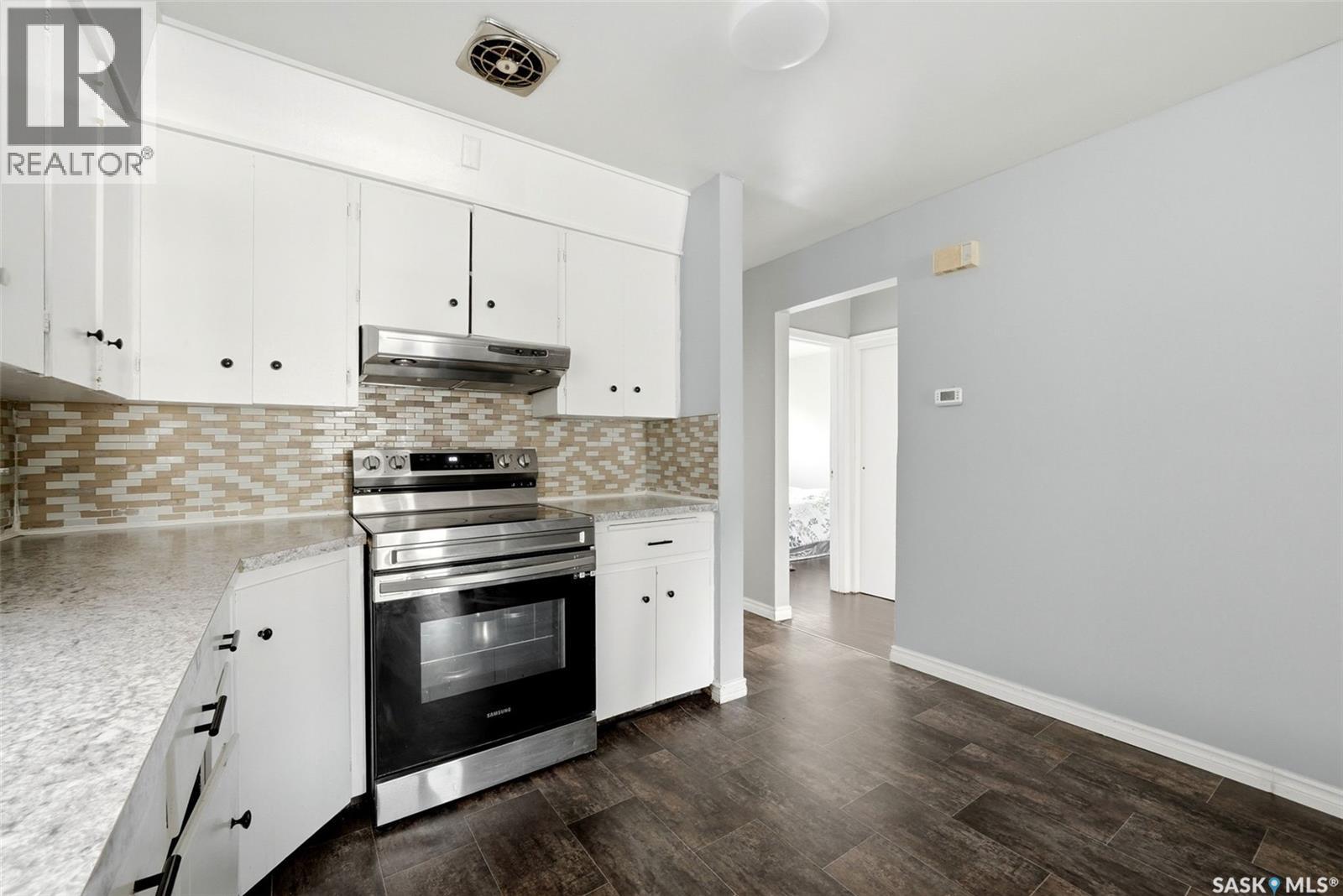 1321 Victoria AVENUE - Image 9