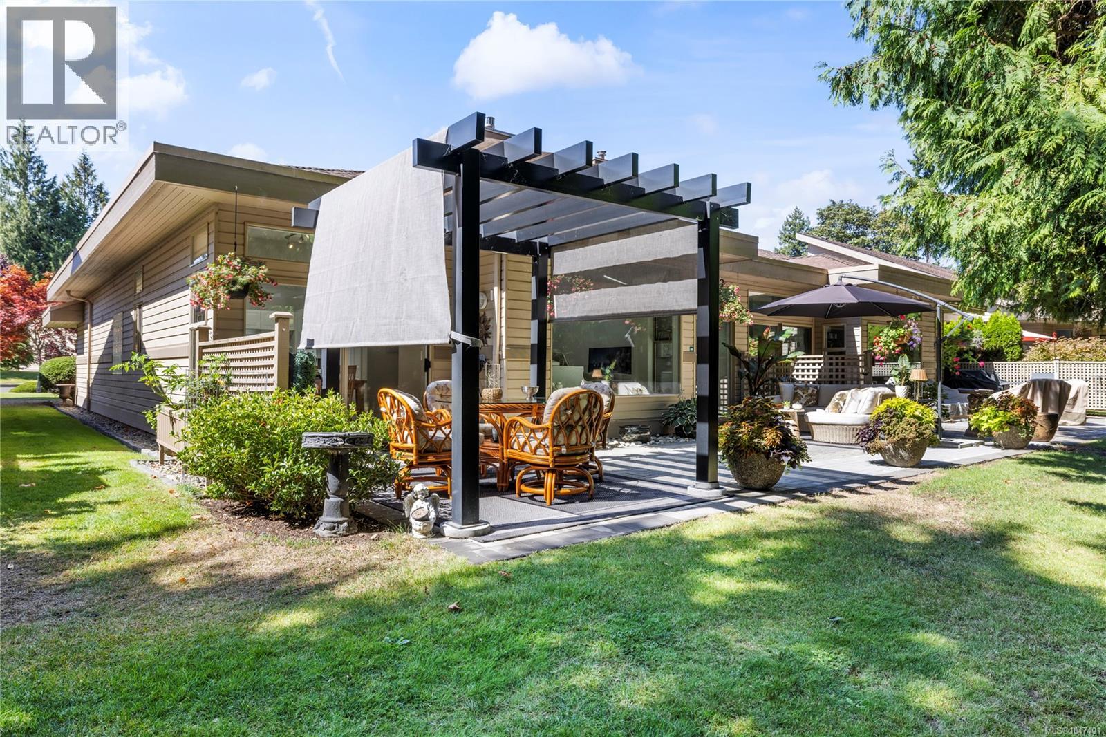 860 Lakes Blvd, French Creek