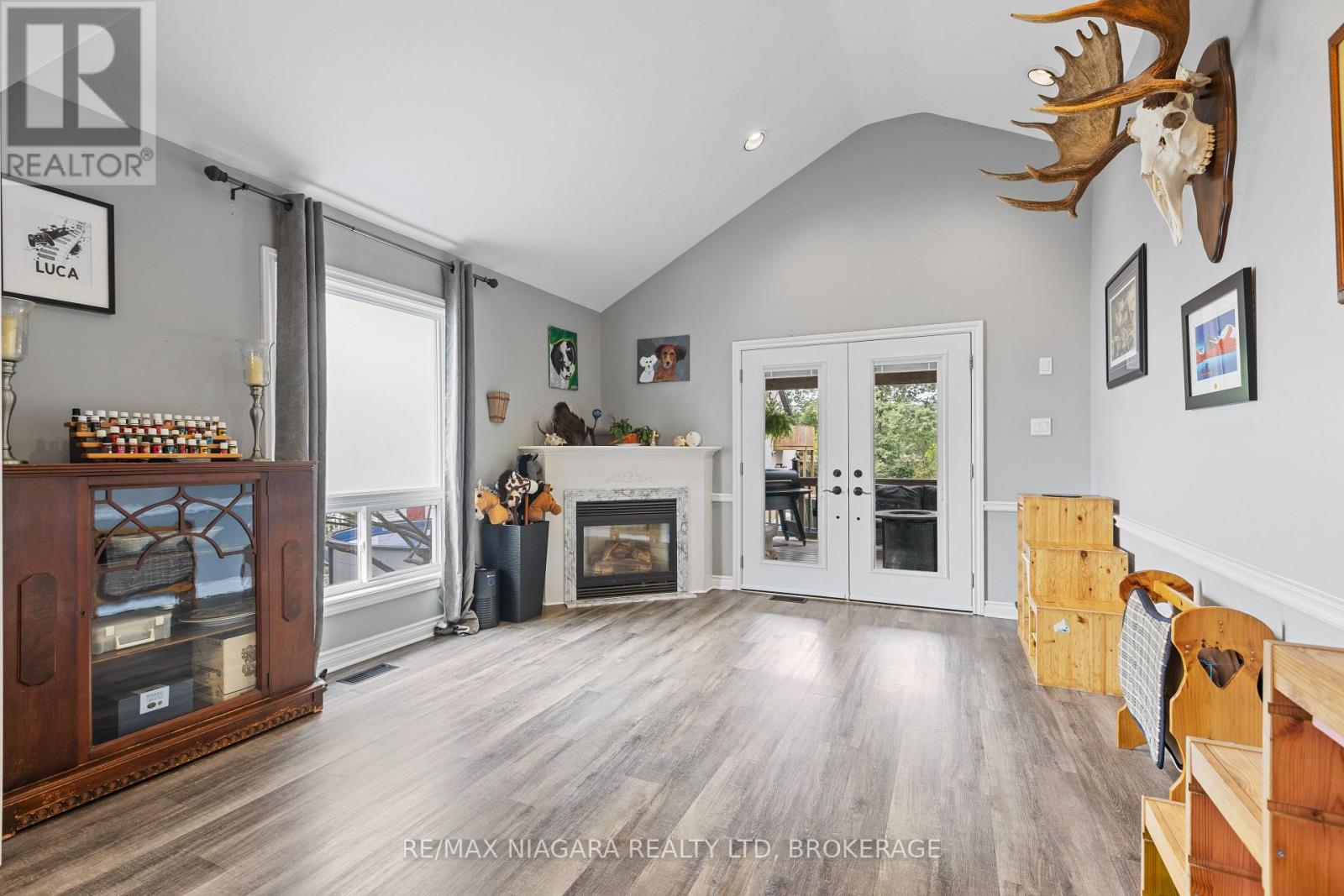 11 NORTHHAVEN ROAD - 13