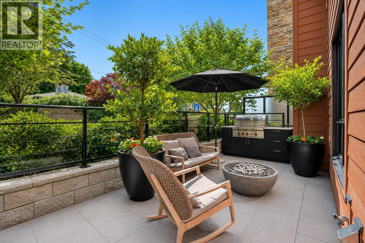 102 1055 RIDGEWOOD DRIVE, North Vancouver