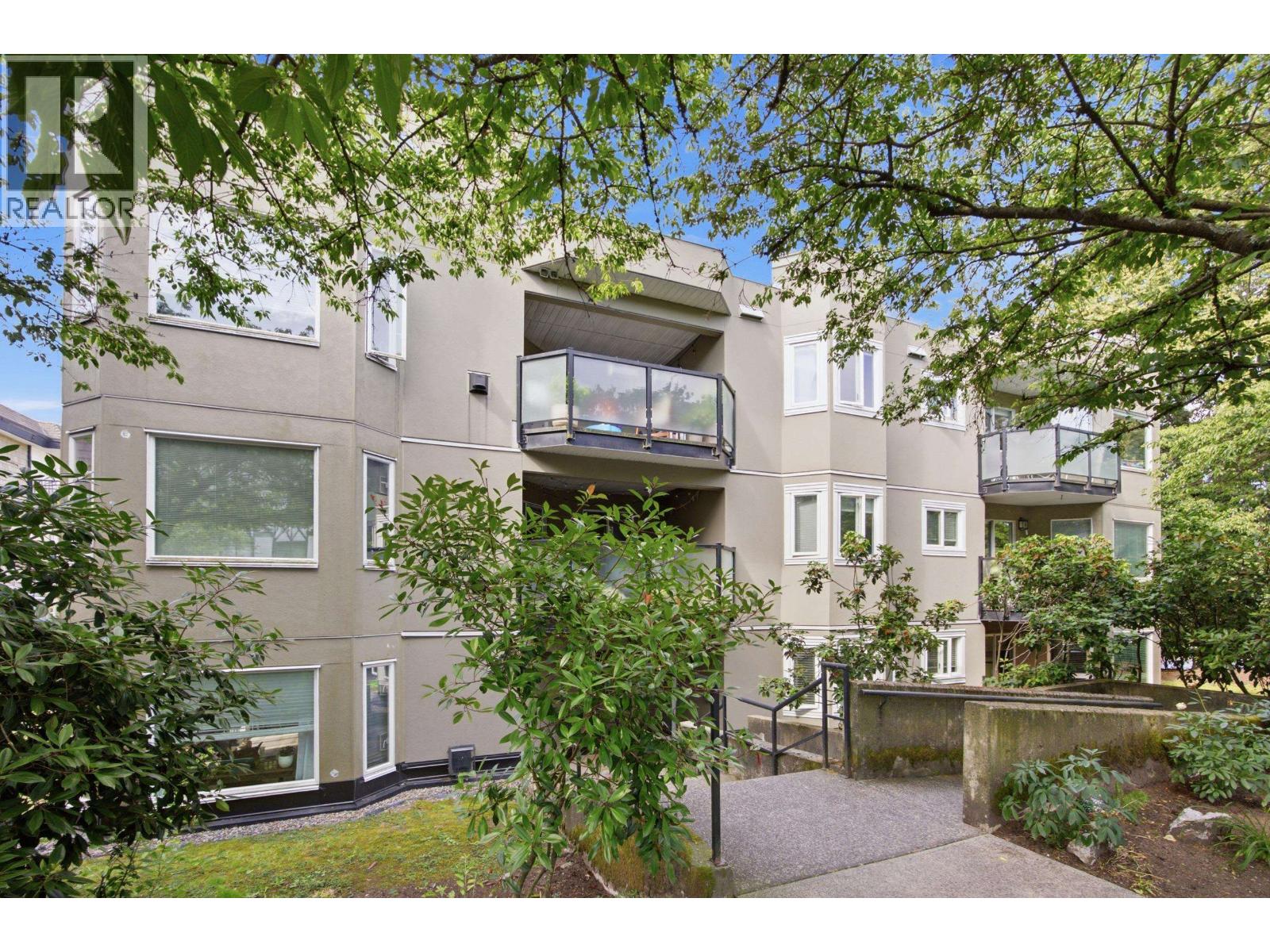 101 175 W 4TH STREET, North Vancouver