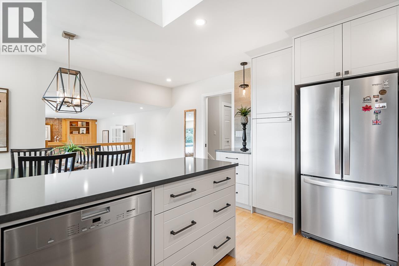 2685 BYRON ROAD, North Vancouver