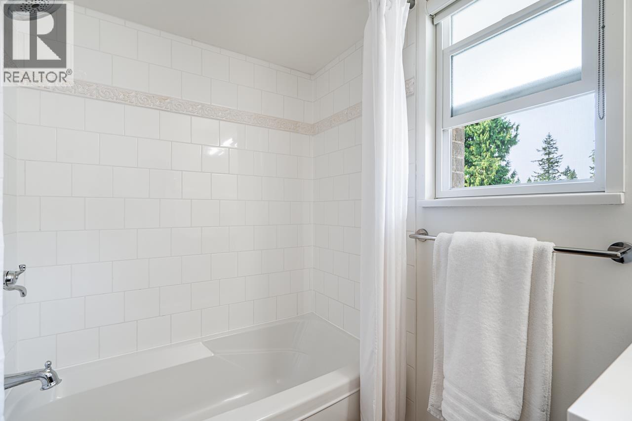 2685 BYRON ROAD, North Vancouver