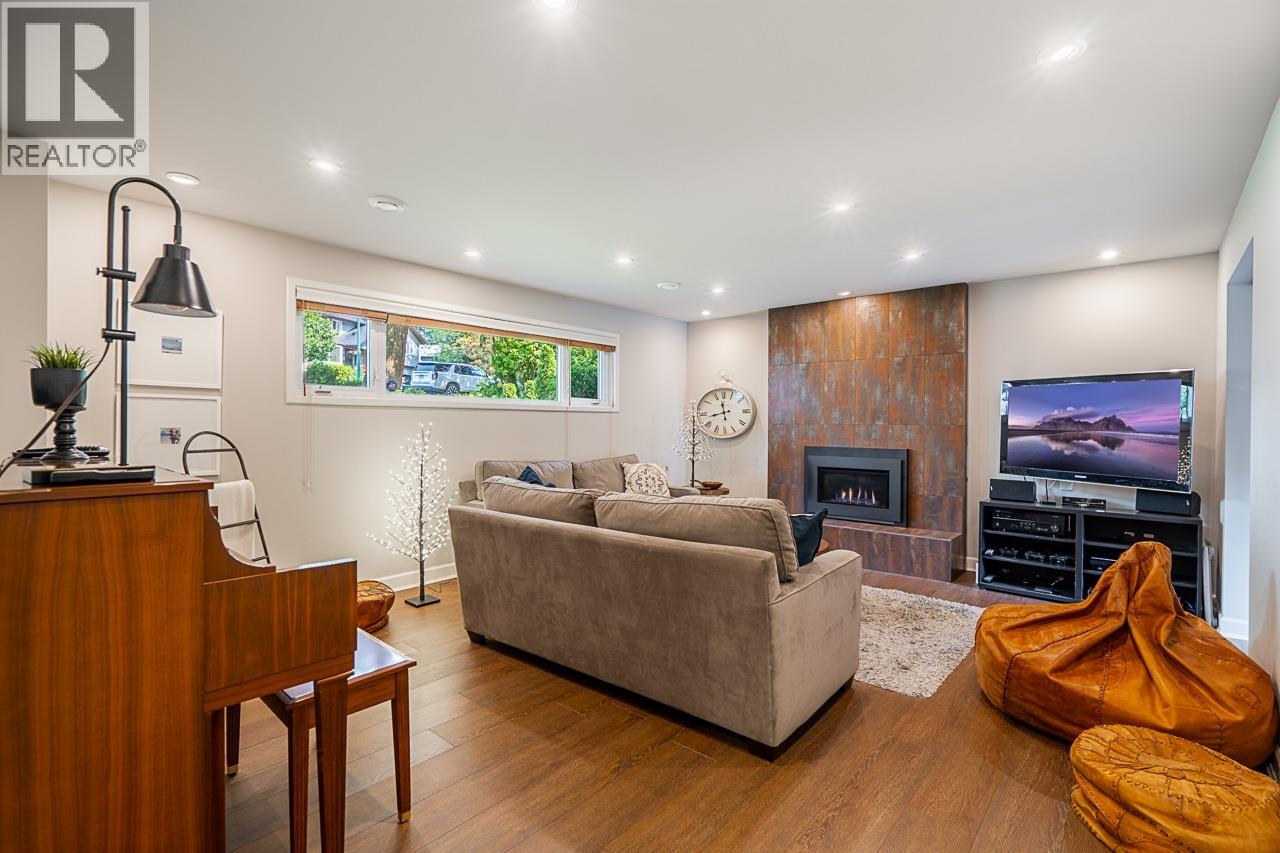 2685 BYRON ROAD, North Vancouver