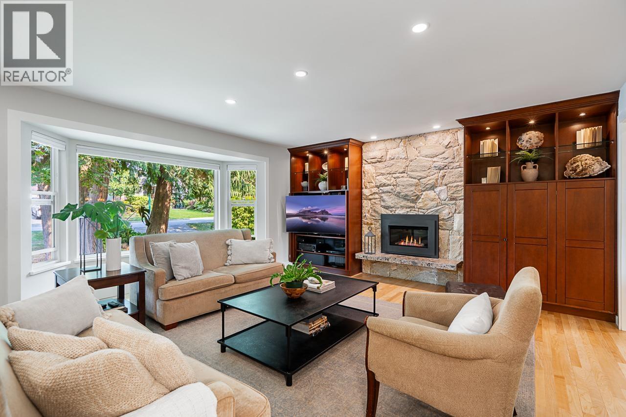 2685 BYRON ROAD, North Vancouver