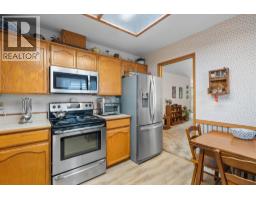 23410 Nightingale Avenue, Maple Ridge, BC V2X9C8 Photo 12