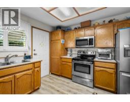 23410 Nightingale Avenue, Maple Ridge, BC V2X9C8 Photo 13