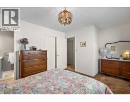 23410 Nightingale Avenue, Maple Ridge, BC V2X9C8 Photo 16