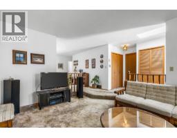 23410 Nightingale Avenue, Maple Ridge, BC V2X9C8 Photo 6